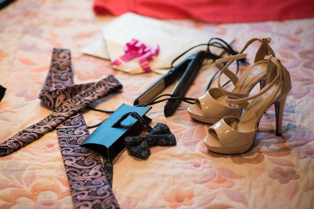 découvrez notre lisseur sans fil pour un coiffage facile et rapide où que vous soyez. design moderne, performance optimale et liberté de mouvement garantis.