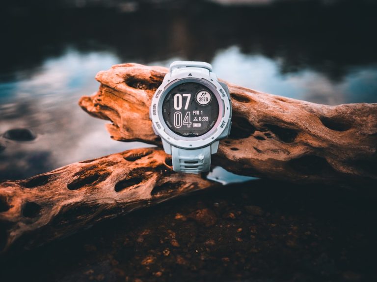 découvrez les montres connectées garmin alliant design, performance et fonctionnalités avancées pour suivre votre activité sportive et votre santé au quotidien.