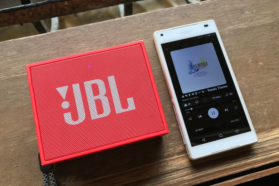 découvrez la comparaison complète entre la jbl charge 5 et la jbl charge 4 : performances, design, autonomie et qualité sonore pour choisir l'enceinte portable idéale.