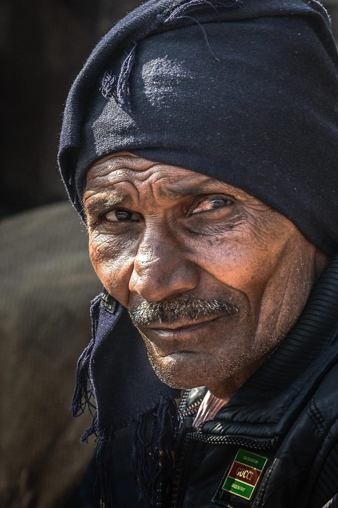 découvrez tout sur la moustache : styles, entretien et tendances pour arborer une moustache parfaite et stylée.