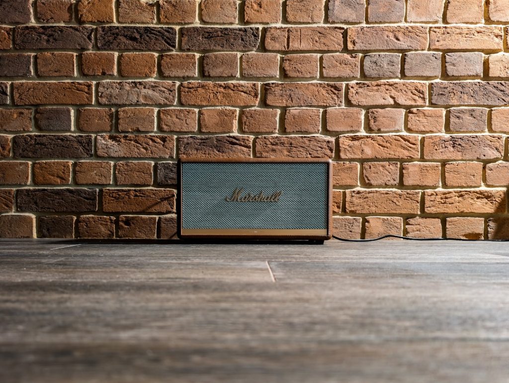 découvrez l'enceinte marshall stanmore, alliant design vintage et son puissant pour une expérience audio incomparable.