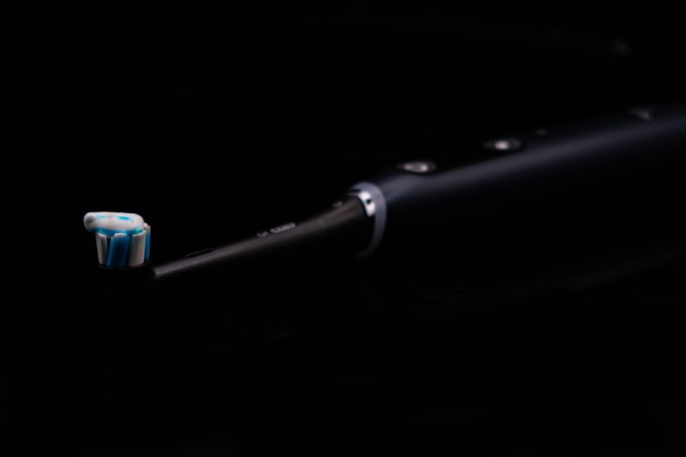 découvrez la brosse à dents électrique oral-b pour un nettoyage efficace et une meilleure santé bucco-dentaire au quotidien.