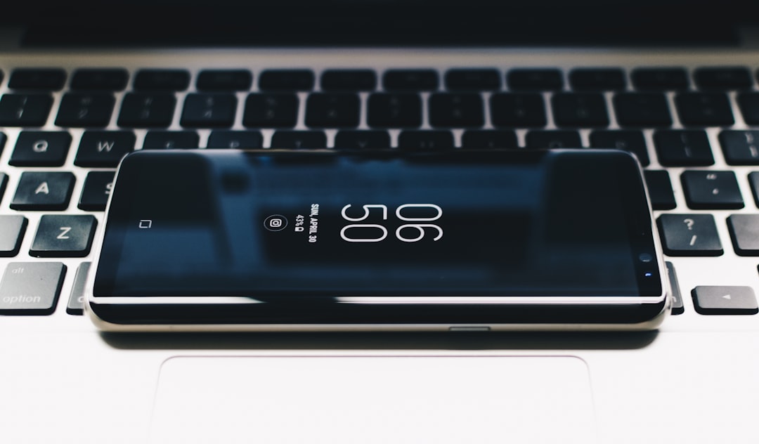 comparaison détaillée entre le samsung galaxy a56 et le samsung galaxy a36 : design, performance, appareil photo, autonomie et prix pour vous aider à choisir le meilleur smartphone.