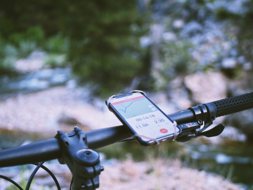découvrez le garmin edge explore, le gps vélo conçu pour les aventuriers. navigation précise, suivi en temps réel et fonctionnalités dédiées pour une exploration en toute sécurité.