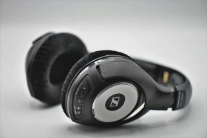 JBL Charge 6 vs Xtreme 5 : puissance et autonomie 2026